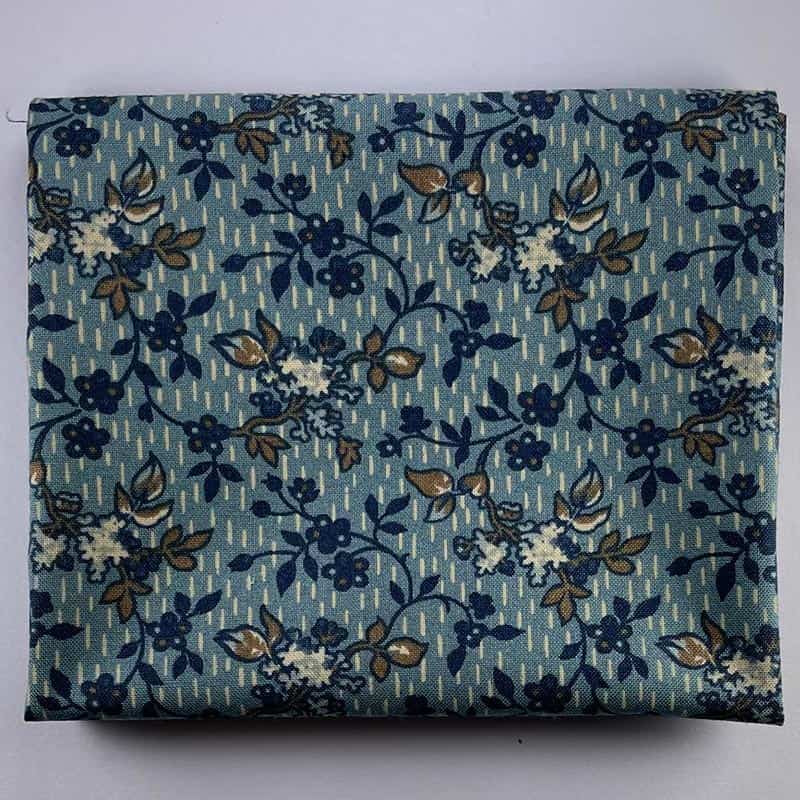 Fat Quarter – Blue Barn by Laundry Basket Quilts – M42273-12