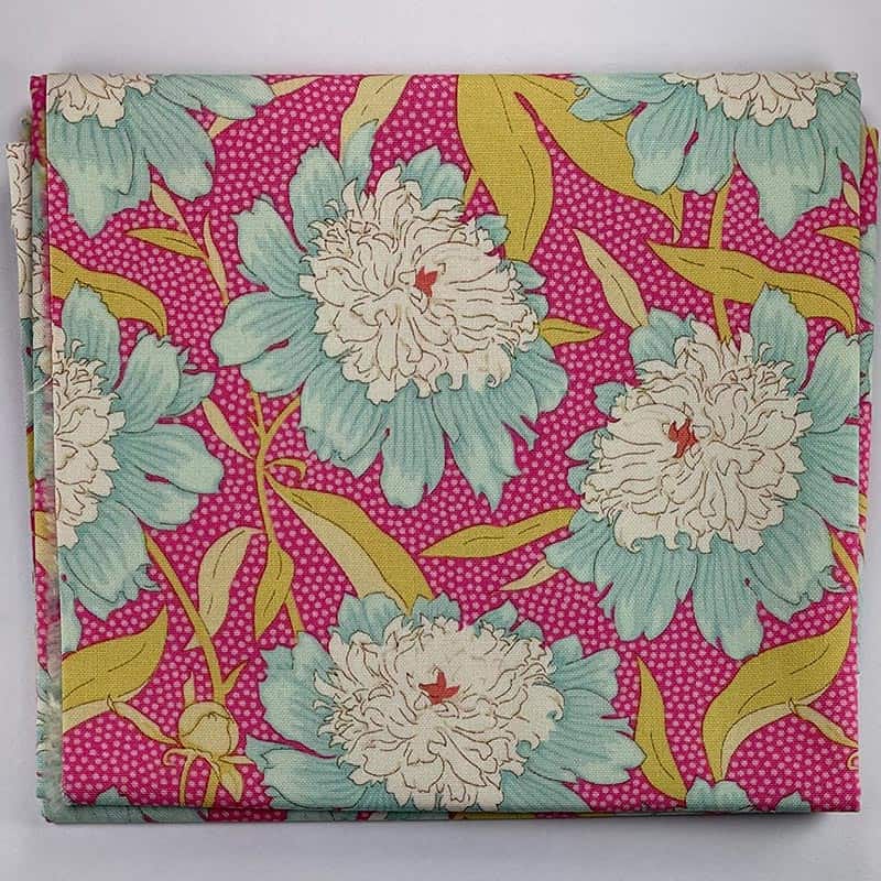 Fat Quarter – Tilda – Gardenlife Collection by Tone Finnanger – 100301 – Bowl Peony Pink