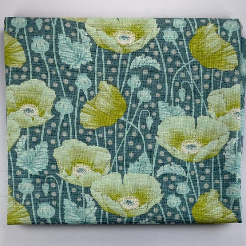 Fat Quarter – Tilda – Gardenlife Collection by Tone Finnanger – 100312 – Poppies Grey Green
